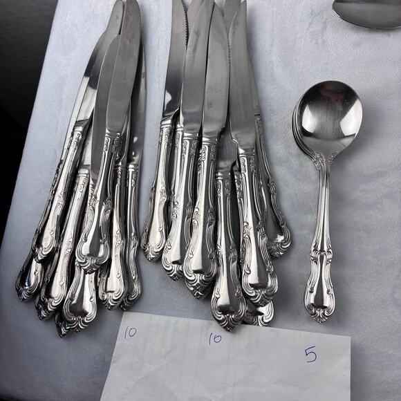 51 Pc Wallace Empire Stainless 18/10 Flatware Silverware Spoon Fork Knives READ - Picture 9 of 10